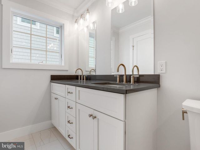 10-B W MARSHALL AVE, Long Beach Township, NJ 08008