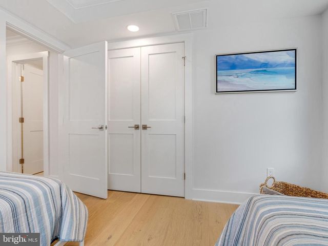 10-B W MARSHALL AVE, Long Beach Township, NJ 08008