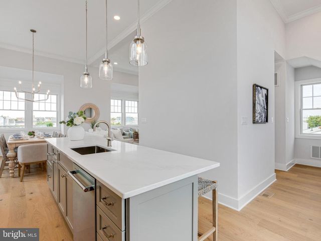 10-B W MARSHALL AVE, Long Beach Township, NJ 08008