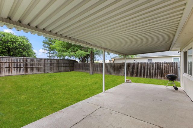 290 Bailey LOOP, Kyle, TX 78640