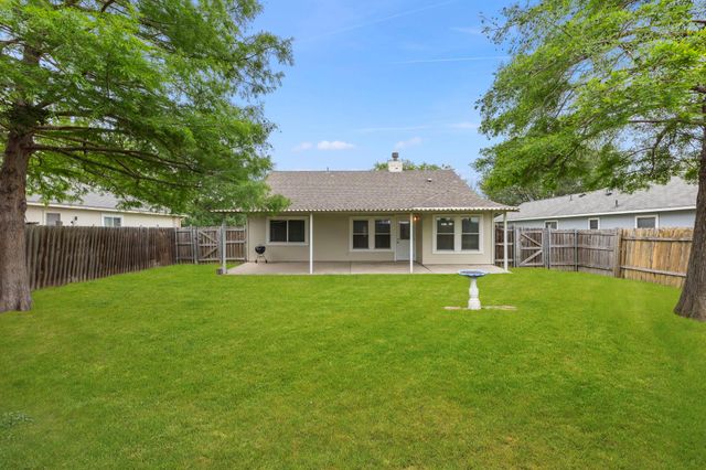 290 Bailey LOOP, Kyle, TX 78640