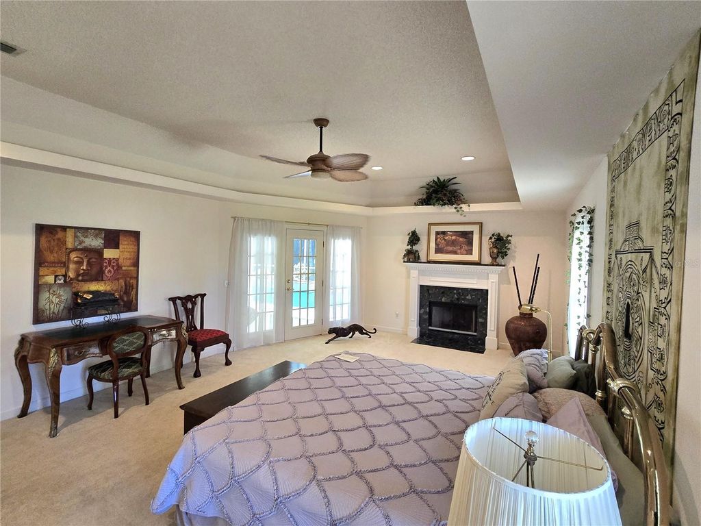 Image 11 of property listing at 2409 BERKSHIRE DRIVE, Winter Haven, FL 33884