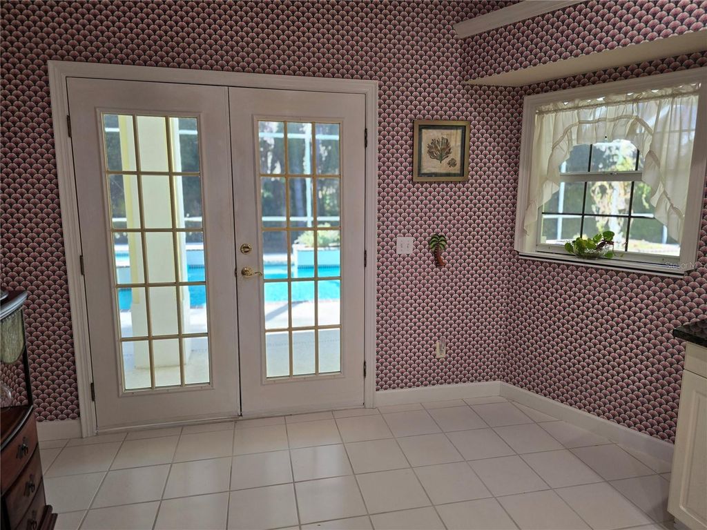 Image 8 of property listing at 2409 BERKSHIRE DRIVE, Winter Haven, FL 33884