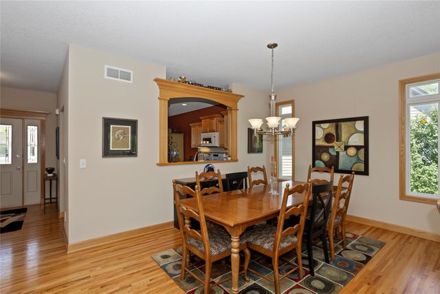 12308 Twana Drive, Urbandale, IA 50323