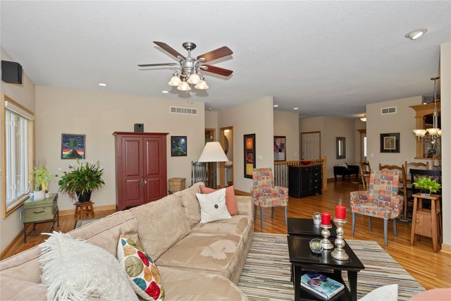 12308 Twana Drive, Urbandale, IA 50323
