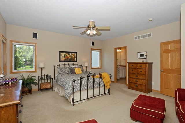 12308 Twana Drive, Urbandale, IA 50323