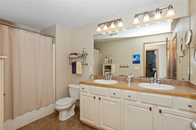 12308 Twana Drive, Urbandale, IA 50323