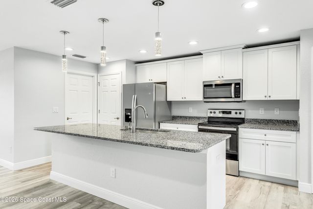 498 Harrisburg Street SW, Palm Bay, FL 32908