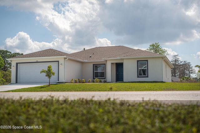 498 Harrisburg Street SW, Palm Bay, FL 32908