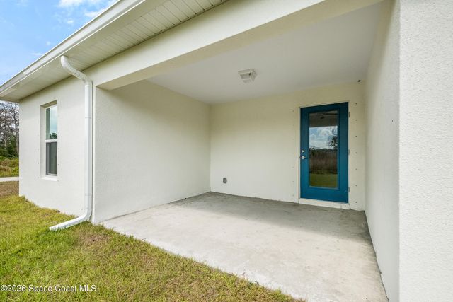 498 Harrisburg Street SW, Palm Bay, FL 32908