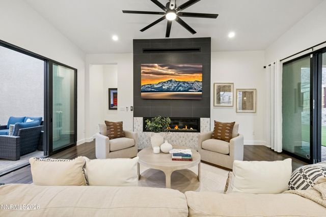 2348 Hammer Falls Drive, Reno, NV 89521
