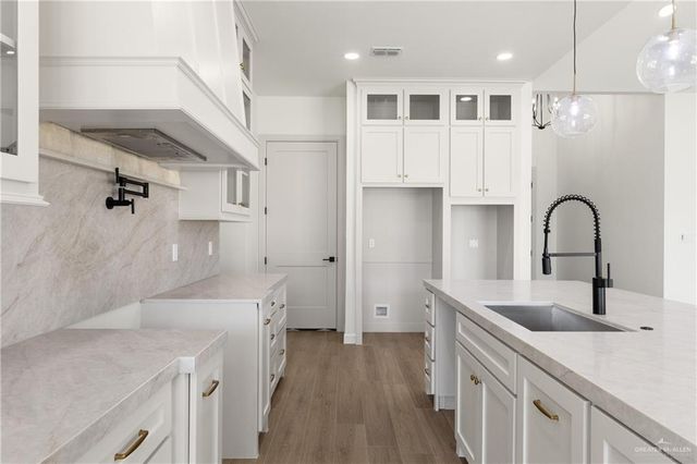 9833 Heights N, Harlingen, TX 78552