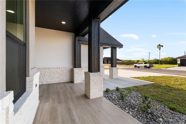 9833 Heights N, Harlingen, TX 78552