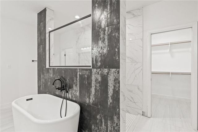 113 Traditions Dr, Rockport, TX 78382