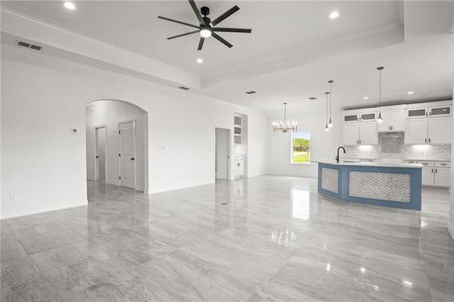 113 Traditions Dr, Rockport, TX 78382