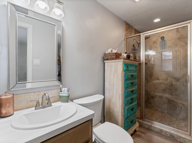 30 Live Oak St, Van Vleck, TX 77482