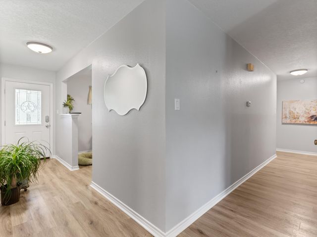 30 Live Oak St, Van Vleck, TX 77482