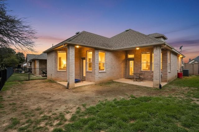 2118 Portwood Way, Fort Worth, TX 76179