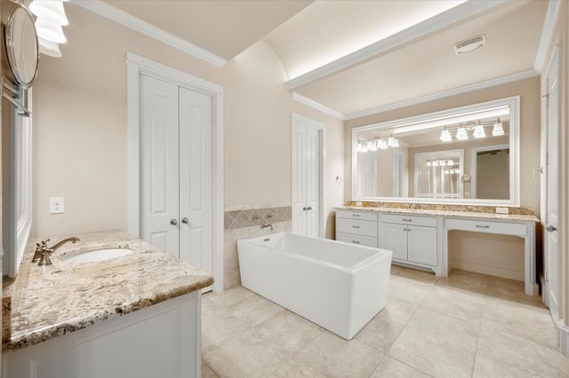 732 Avalon Drive, Heath, TX 75032