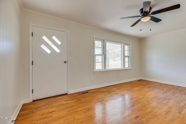 320 Independence Drive, Kingsport, TN 37660