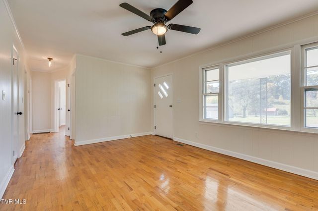 320 Independence Drive, Kingsport, TN 37660