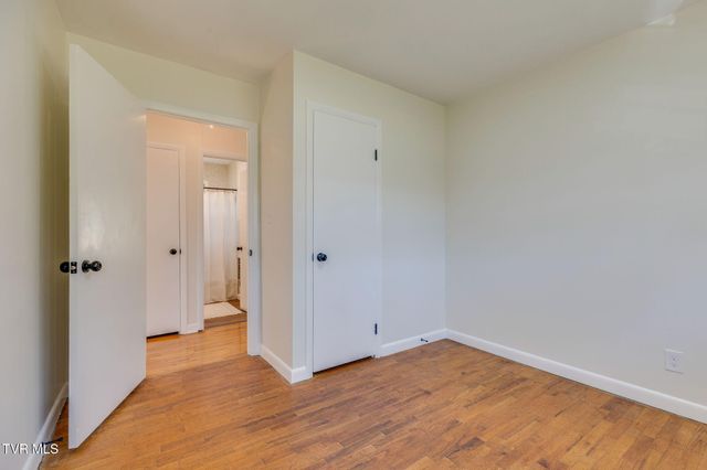 320 Independence Drive, Kingsport, TN 37660