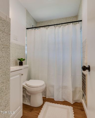 320 Independence Drive, Kingsport, TN 37660