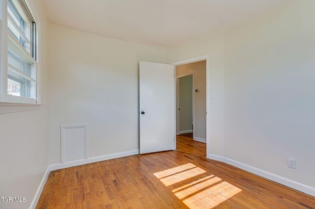 320 Independence Drive, Kingsport, TN 37660