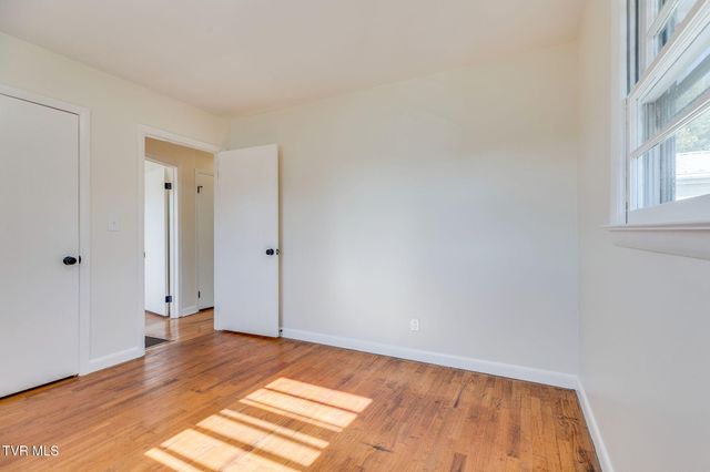 320 Independence Drive, Kingsport, TN 37660