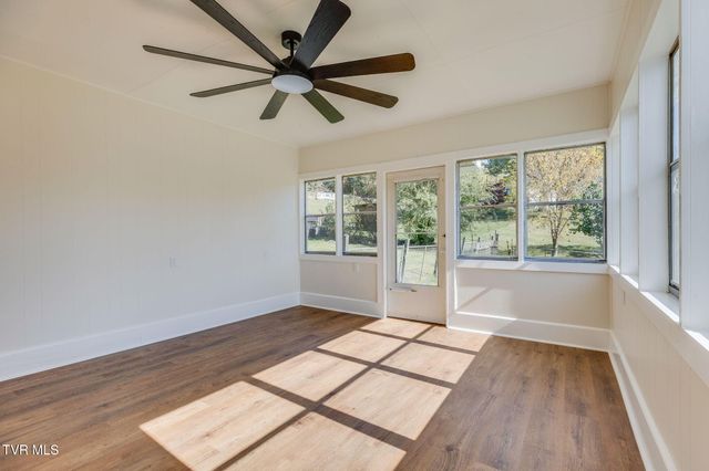 320 Independence Drive, Kingsport, TN 37660