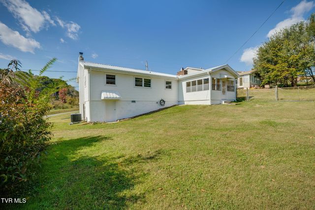 320 Independence Drive, Kingsport, TN 37660