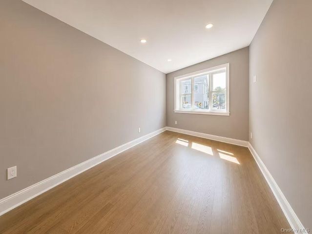 68-02 Jay Ave, Maspeth, NY 11378