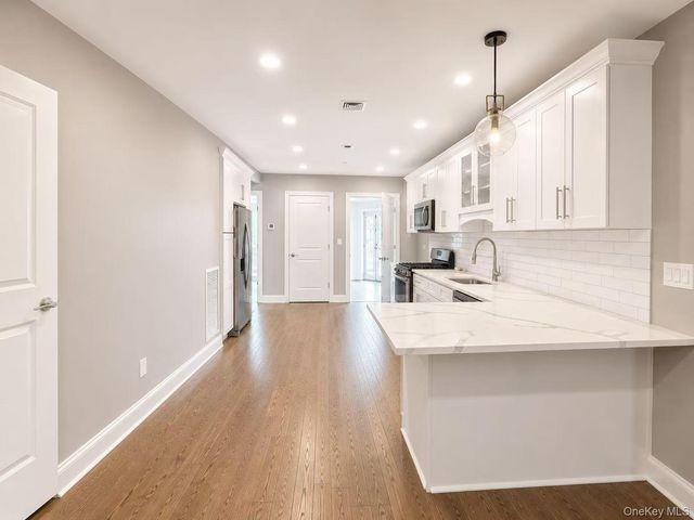 68-02 Jay Ave, Maspeth, NY 11378