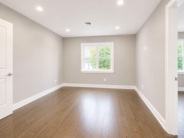 68-02 Jay Ave, Maspeth, NY 11378