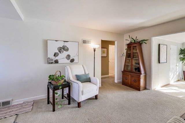 108 Beverly Place, Munster, IN 46321