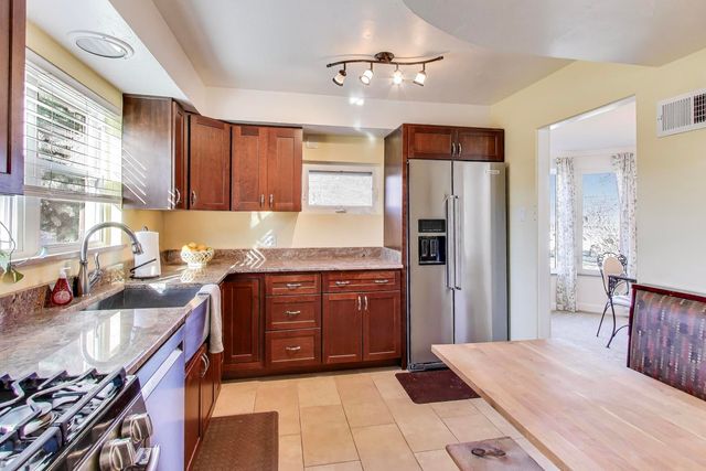 108 Beverly Place, Munster, IN 46321