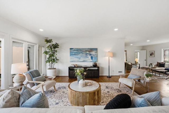 1155 Bangor St, San Diego, CA 92106
