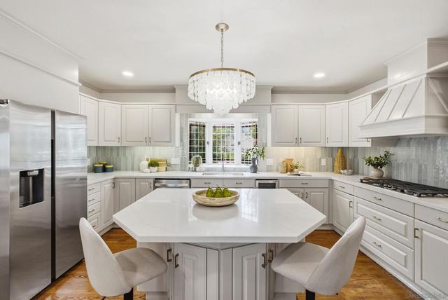 1155 Bangor St, San Diego, CA 92106