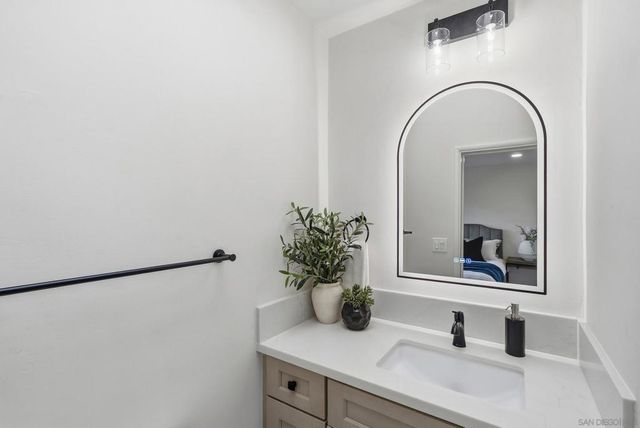 1155 Bangor St, San Diego, CA 92106
