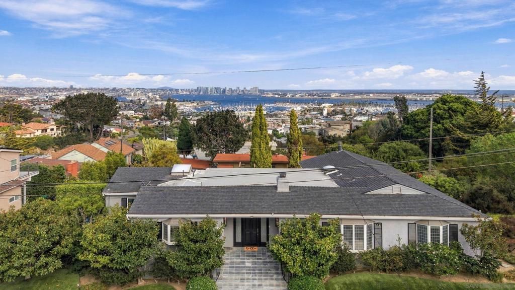 1155 Bangor St, San Diego, CA 92106