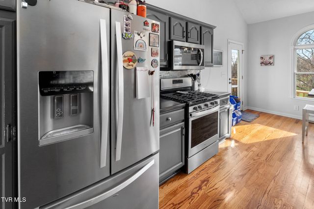 19050 Sterling Drive, Abingdon, VA 24211