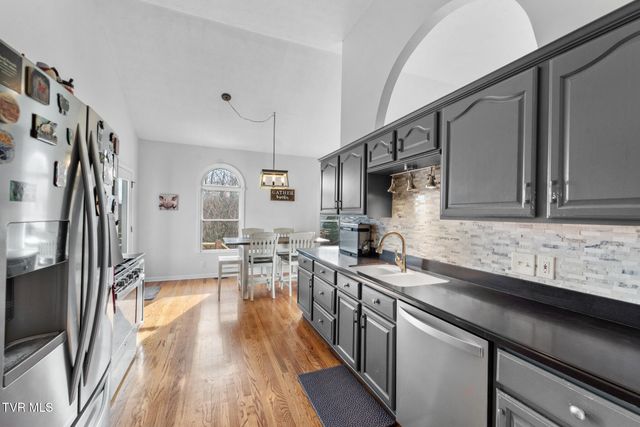 19050 Sterling Drive, Abingdon, VA 24211