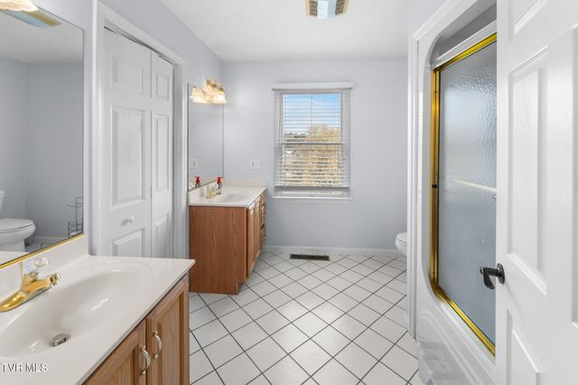 19050 Sterling Drive, Abingdon, VA 24211