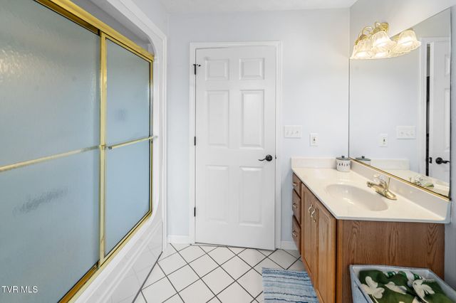 19050 Sterling Drive, Abingdon, VA 24211