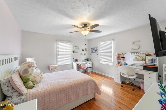 19050 Sterling Drive, Abingdon, VA 24211