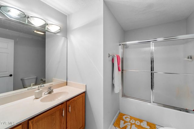 19050 Sterling Drive, Abingdon, VA 24211