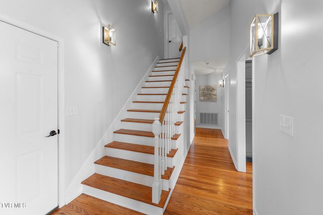 19050 Sterling Drive, Abingdon, VA 24211