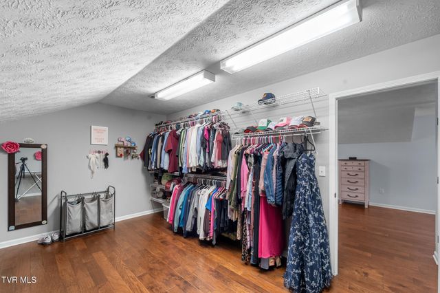 19050 Sterling Drive, Abingdon, VA 24211