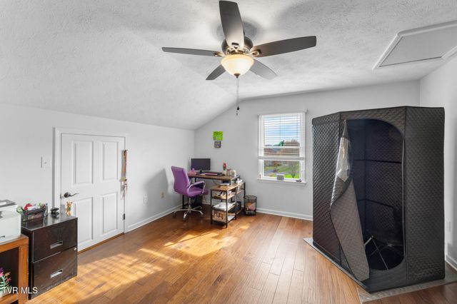 19050 Sterling Drive, Abingdon, VA 24211