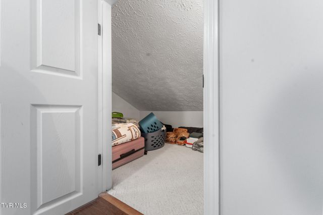 19050 Sterling Drive, Abingdon, VA 24211